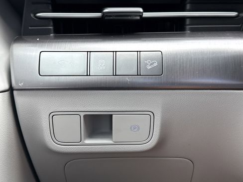 New 2026 Hyundai Kona SEL Premium FWD image 17