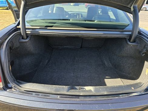 Used 2019 Chrysler 300 S image 10