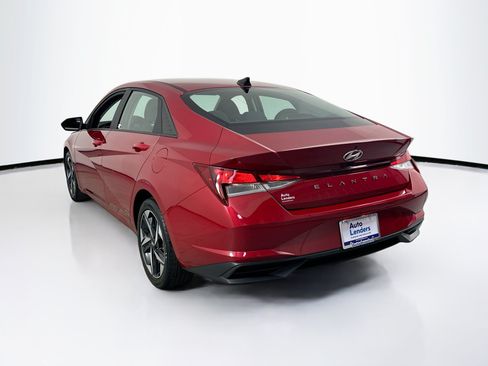Used 2023 Hyundai Elantra SEL w/ Convenience Package FWD image 7
