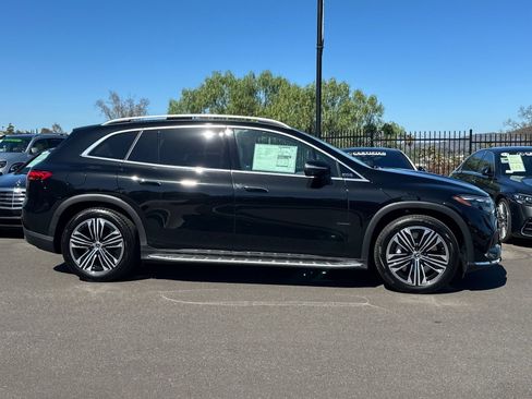 New 2026 Mercedes-Benz EQS 400 4MATIC SUV image 2