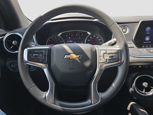 Used 2022 Chevrolet Blazer LT FWD image 9
