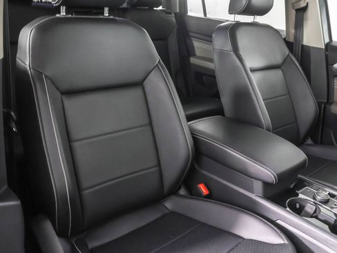 Used 2023 Volkswagen Atlas SE AWD/4WD image 47