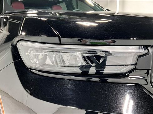 New 2025 Jeep Grand Cherokee Laredo image 37