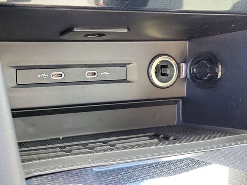 New 2026 Volkswagen Taos SE FWD image 29
