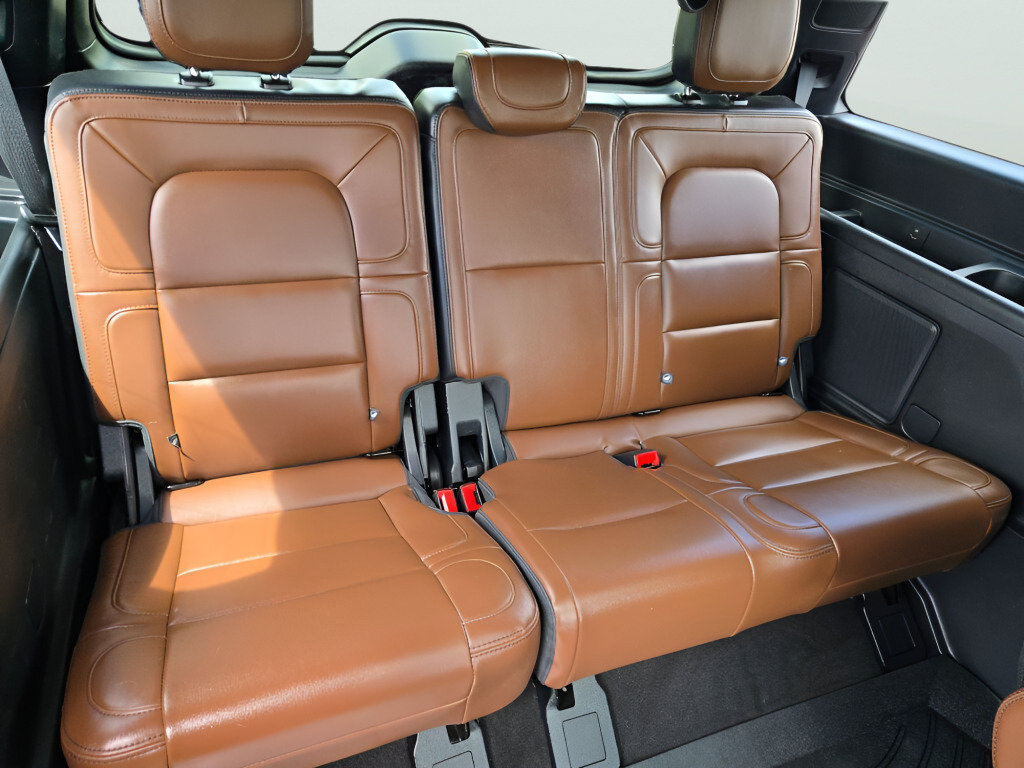 Used 2024 Lincoln Navigator Reserve AWD/4WD image 22