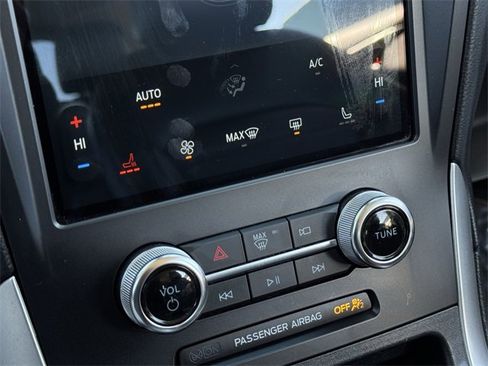 Certified 2024 Ford Edge SEL image 18