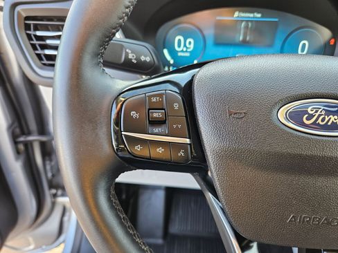 Used 2023 Ford Escape Platinum image 20