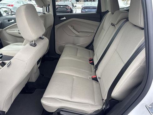 Used 2019 Ford Escape SE image 15