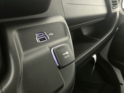 Used 2024 RAM ProMaster 2500 w/ Convenience Group image 25