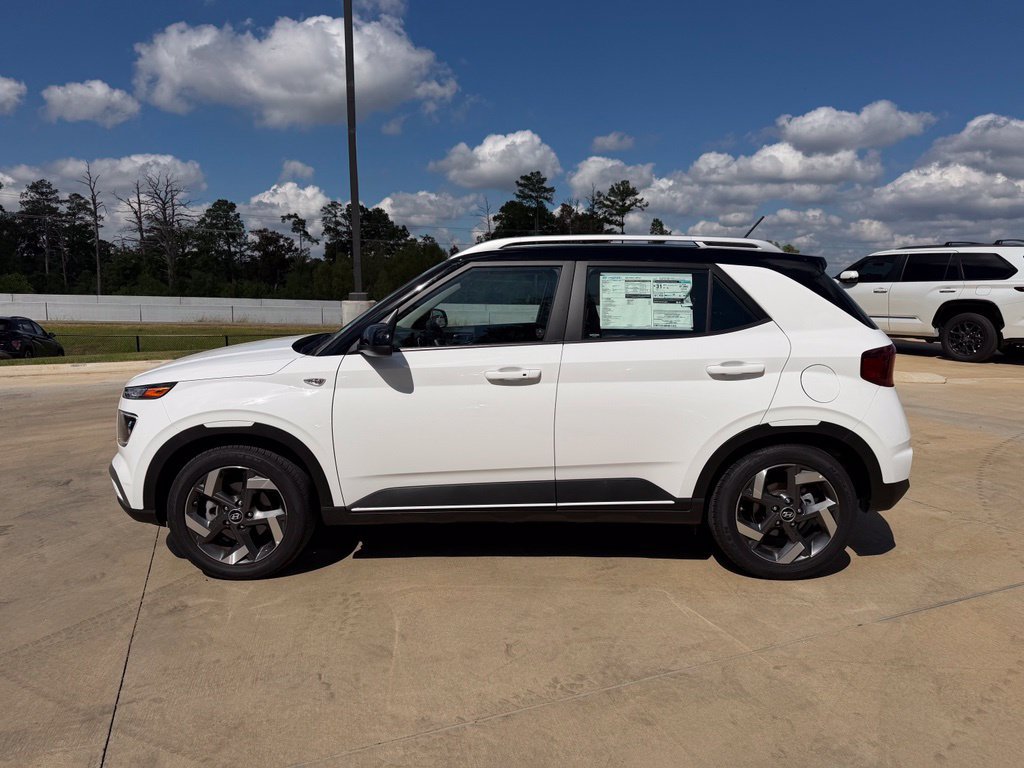 Certified 2025 Hyundai Venue Limited FWD image 2