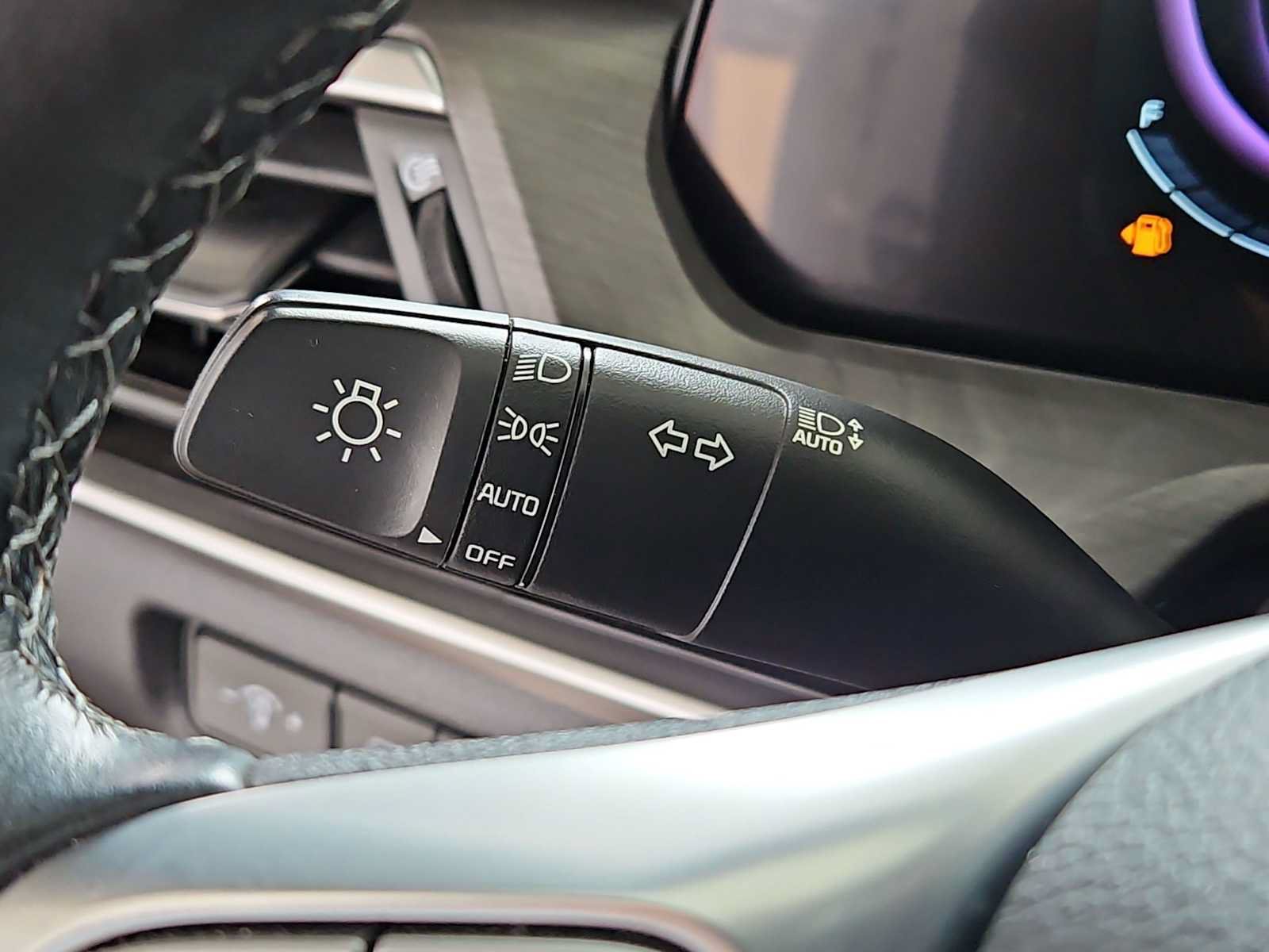 Used 2025 Kia Telluride AWD image 18