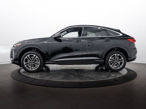 Used 2025 Audi Q5 Premium Plus w/ Premium Plus AWD/4WD image 6