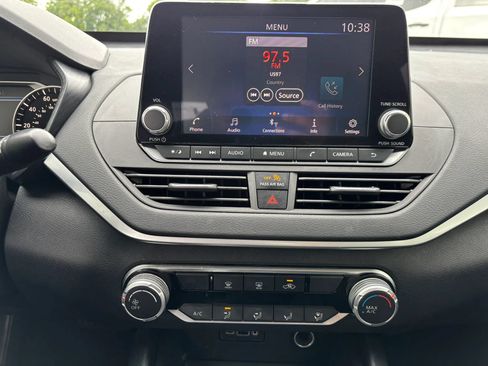 Used 2022 Nissan Altima 2.5 SV FWD image 18