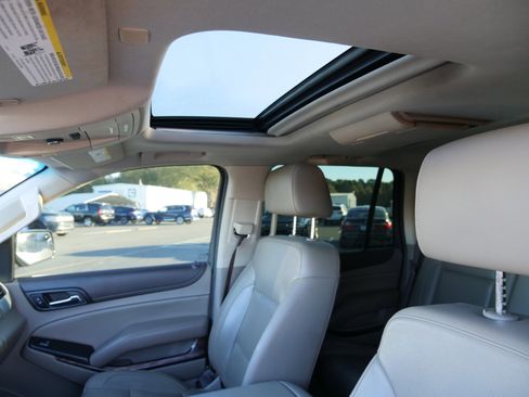 Used 2020 GMC Yukon SLT w/ Open Road Package image 30