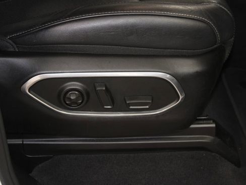 Used 2023 Jeep Wagoneer L Series II image 27