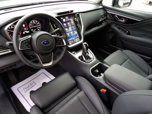 Used 2025 Subaru Outback Limited image 14