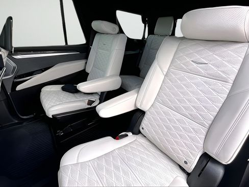 Used 2026 Cadillac Escalade V w/ LPO, ONYX Package AWD/4WD image 18