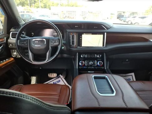 Used 2023 GMC Yukon Denali Ultimate AWD/4WD image 23