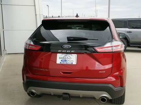 Certified 2022 Ford Edge Titanium w/ Class II Trailer Tow Package image 4