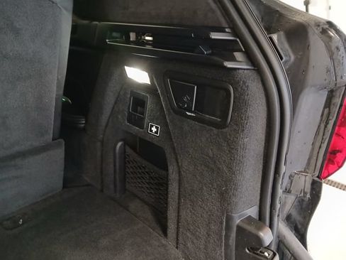 Used 2022 BMW X7 M50i w/ Luxury Seating Package AWD/4WD image 24