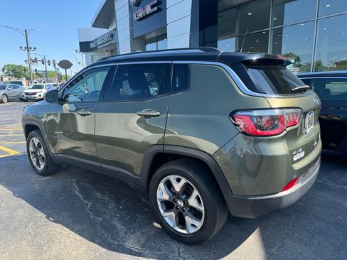 Used 2018 Jeep Compass Limited w/ Navigation Group AWD/4WD image 4