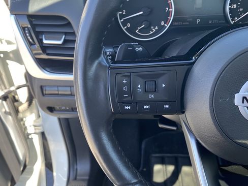 Used 2021 Nissan Rogue SL image 19