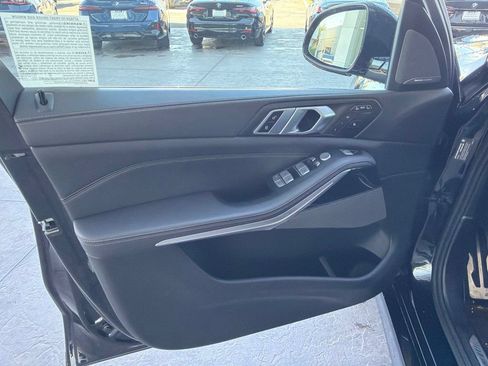 Used 2024 BMW X7 xDrive40i w/ M Sport Package AWD/4WD image 9