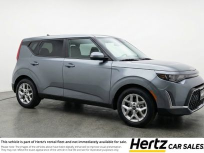 Used 2025 Kia Soul LX w/ LX Technology Package