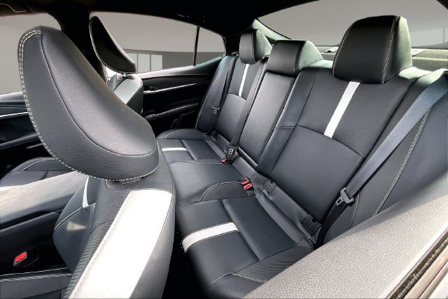 Used 2025 Toyota Camry SE w/ Convenience Package FWD image 21