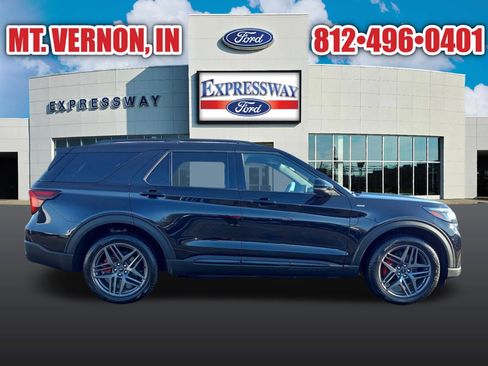 Used 2025 Ford Explorer ST-Line w/ ST-Line Street Pack image 5