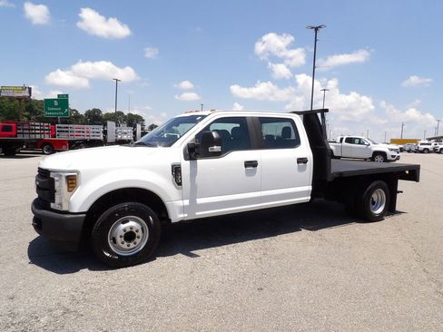 Used 2019 Ford F350 XL w/ Power Equipment Group RWD image 3