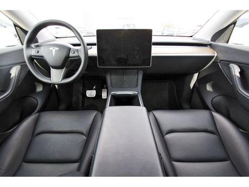 Used 2022 Tesla Model Y Performance AWD/4WD image 10