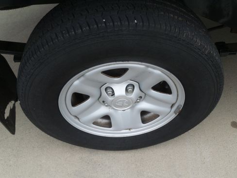 Used 2004 Toyota Tacoma XtraCab automatic SR5 image 29