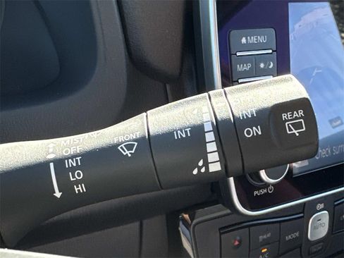 Used 2024 Nissan Leaf SV Plus image 29