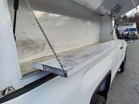 Used 2017 GMC Sierra 3500 2WD Regular Cab image 15