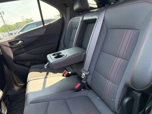 Used 2024 Chevrolet Equinox RS FWD image 11