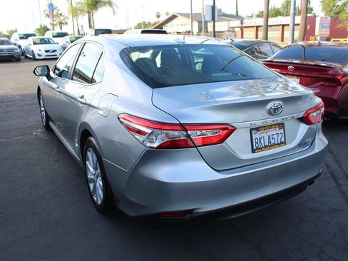 Used 2019 Toyota Camry LE w/ Carpet Mat Package FWD image 5