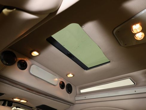 Used 2016 GMC Savana 2500 image 15