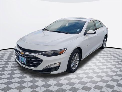 Used 2022 Chevrolet Malibu LT image 2