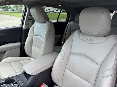 Used 2019 Cadillac XT4 Premium Luxury FWD image 19