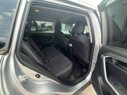 Used 2019 Toyota RAV4 LE w/ Carpet Mat Package FWD image 34