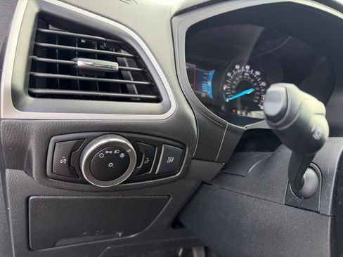 Used 2024 Ford Edge SE w/ Black Appearance Package AWD/4WD image 10