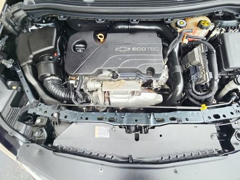 Used 2017 Chevrolet Cruze Premier FWD image 31