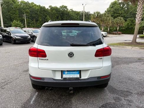 Used 2018 Volkswagen Tiguan Limited w/ Premium Package FWD image 4