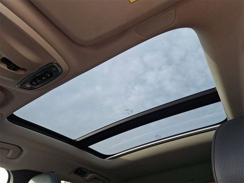 Used 2021 Volvo S60 T5 Inscription image 15