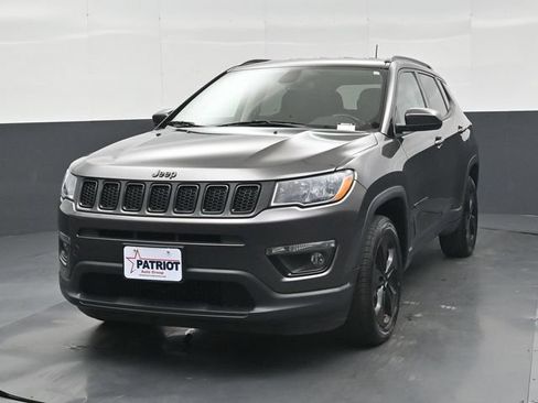 Used 2020 Jeep Compass Latitude AWD/4WD image 11