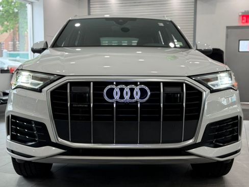Used 2023 Audi Q7 2.0T Premium w/ Convenience Package AWD/4WD image 2