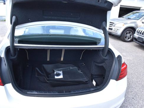 Used 2018 BMW 330i xDrive Sedan w/ Convenience Package image 16