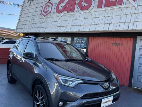 Used 2018 Toyota RAV4 SE w/ All Weather Liner Package FWD image 37