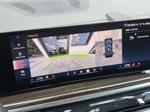 Used 2024 BMW X5 sDrive40i w/ Premium Package image 21